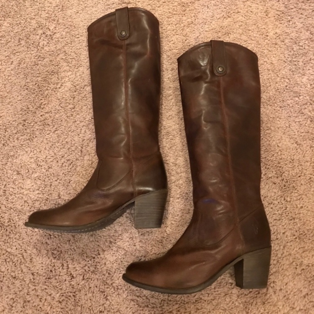 Frye Jackie Button Boots in Chocolate sz 9.5